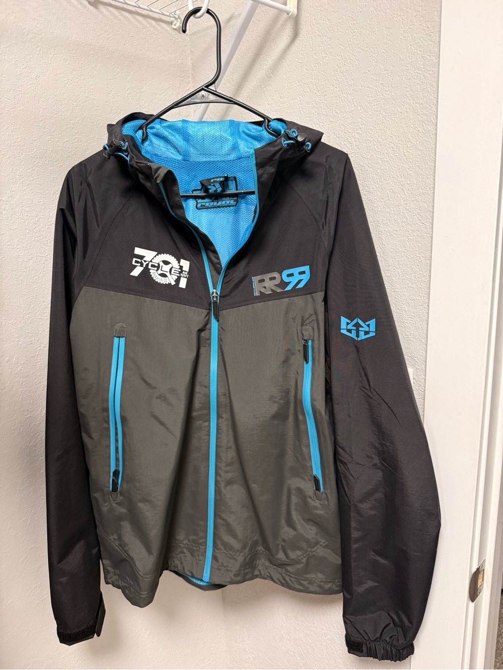RR701 Men's Black & Gray Lightweight Hooded Jacket with Blue Trim